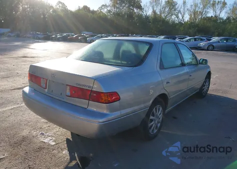 2000 Toyota Camry Le z USA, uszkodzony, nr VIN JT2BG22K5Y0456904